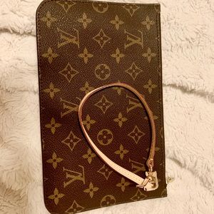 ‼️SOLD‼️Neverfull mm pouch